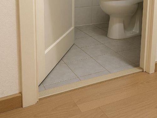 廁所門檻沒做好影響大？室內設計與裝修裝潢解決方案